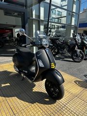 Piaggio Vespa GTS 300 '21 SUPER TECH