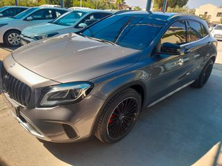 Mercedes-Benz GLA 180 '17 URBAN 7G-DCT