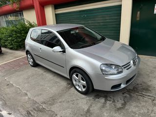 Volkswagen Golf '04