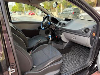 Renault Clio 2006 €500 ΠΡΟΚΑΤΑΒΟΛΗ!!!-thumb-4