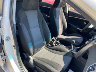 Hyundai i 30 2012 ΕΛΛΗΝΙΚΟ ΒΙΒΛΙΟ ΣΕΡΒΙΣ-thumb-9