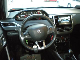 Peugeot 2008 2015 PureTech 82 Style Edition-thumb-15