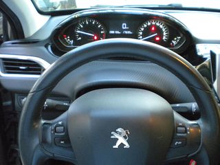 Peugeot 2008 2015 PureTech 82 Style Edition-thumb-10