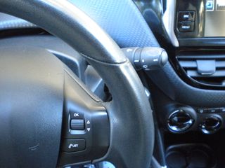 Peugeot 2008 2015 PureTech 82 Style Edition-thumb-12
