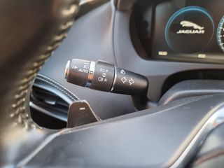 Jaguar F-Pace 2017 20d R-Sport AWD-thumb-59