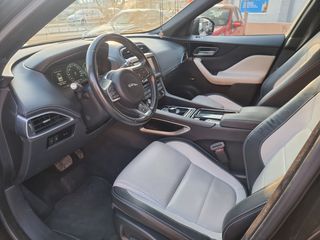 Jaguar F-Pace 2017 20d R-Sport AWD-thumb-33