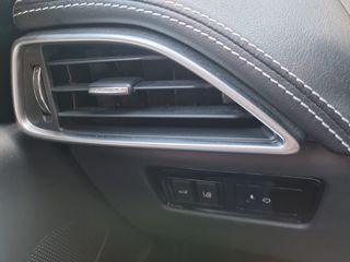 Jaguar F-Pace 2017 20d R-Sport AWD-thumb-93