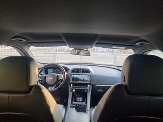 Jaguar F-Pace 2017 20d R-Sport AWD-thumb-50
