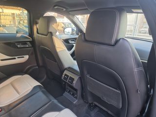 Jaguar F-Pace 2017 20d R-Sport AWD-thumb-49