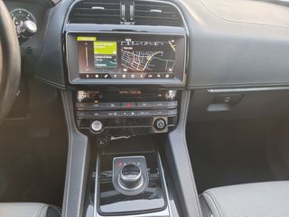 Jaguar F-Pace 2017 20d R-Sport AWD-thumb-66