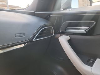 Jaguar F-Pace 2017 20d R-Sport AWD-thumb-43