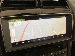 Jaguar F-Pace 2017 20d R-Sport AWD-thumb-85