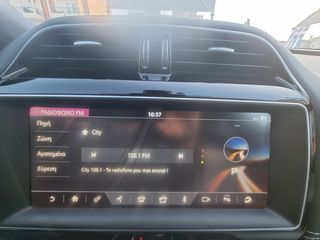 Jaguar F-Pace 2017 20d R-Sport AWD-thumb-78