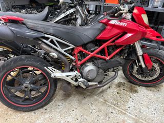 Ducati Hypermotard 1100 κομματι κομματι