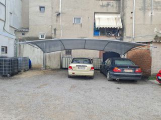 Σκεπατρο χωρου σταθμευσης