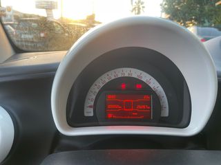 Smart ForTwo 2018-thumb-10