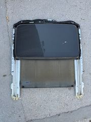 BMW F20/21 ΣΕΙΡΑ 1 2011-2019 ΚΟΜΠΛΕ ΗΛΙΟΡΟΦΗ ΜΑΖΙ ΜΕ ΤΑΠΕΤΣΑΡΙΑ
