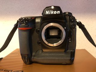 Nikon D2Χ επαγγελματική. Σώμα ΠΛΗΡΕΣ & AΡΙΣΤΟ!