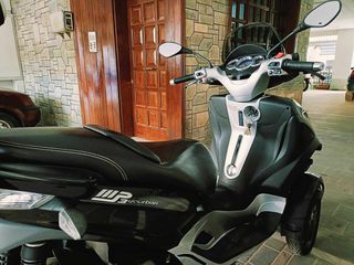 Piaggio MP3 YOURBAN '11 MP3 300 YOURBAN LT