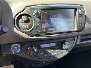 Toyota Yaris 2016 HYBRID AUTOMATIC NAVI-thumb-7