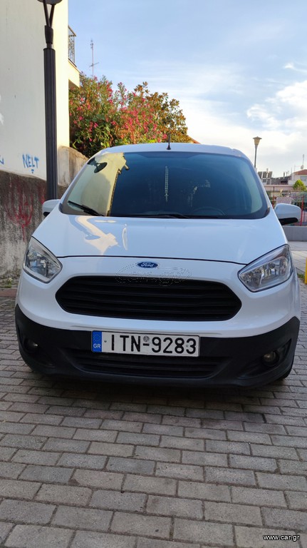 Ford Transit Courier '18