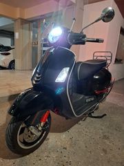 Piaggio Vespa GTS 300 '21 SUPER SPORT