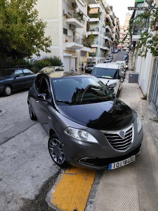 Lancia Ypsilon '12 Full extra