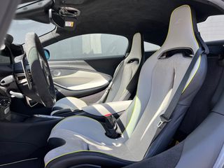 McLaren Artura 2024-thumb-22