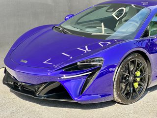 McLaren Artura 2024-thumb-11