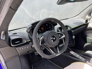 McLaren Artura 2024-thumb-21
