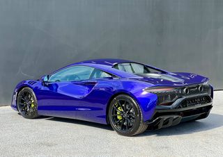 McLaren Artura 2024-thumb-16
