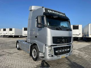 Volvo 2004 FH12-thumb-23