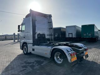 Volvo 2004 FH12-thumb-24