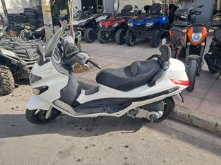 Piaggio X EVO 2013-thumb-3