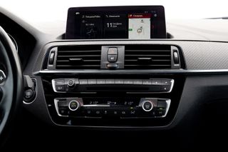 Bmw M2 2017-thumb-25