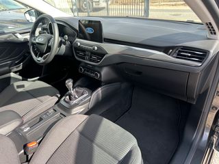Ford Focus 2021-thumb-19
