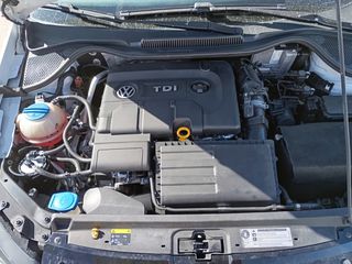 Volkswagen Polo 2015 1.4 TDI BLUEMOTION-thumb-17