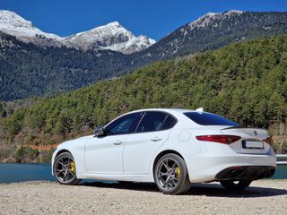 Alfa Romeo Giulia '22 2.0 TURBO BENZINA - 200HP BUSINESS EURO6D