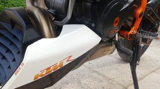 KTM 690 Duke 2011 DUKE R - Full Carbon-thumb-7