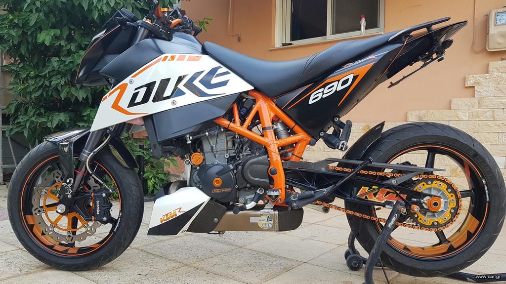 KTM 690 Duke 2011 DUKE R - Full Carbon