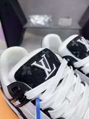 Louis Vuitton Trainers Sneakers Made in Malaisia-thumb-3