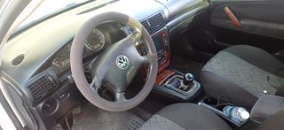Volkswagen Passat 2002-thumb-11