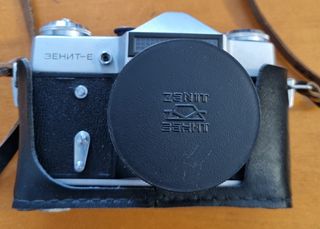 Συλλεκτική φωτογραφική μηχανή Zenit E (ΕΣΣΔ, 1981) - ΔΩΡΟ : KONICA Tomato 1985, Ιαπωνική φωτογραφική