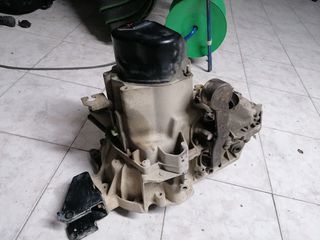 ΣΑΖΜΑΝ MITSUBISHI CARISMA 1300 KYBIKA 2004 MY-thumb-1