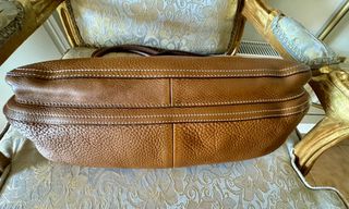 Δερμάτινη τσάντα Prada. 39 х 18.-thumb-3