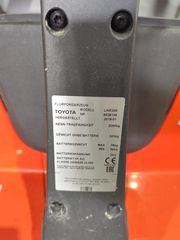 Toyota 2019 LWE 200 Li-Ion-thumb-4