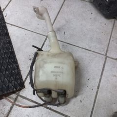 Honda        jazz   Δοχείο με 2 μοτερ