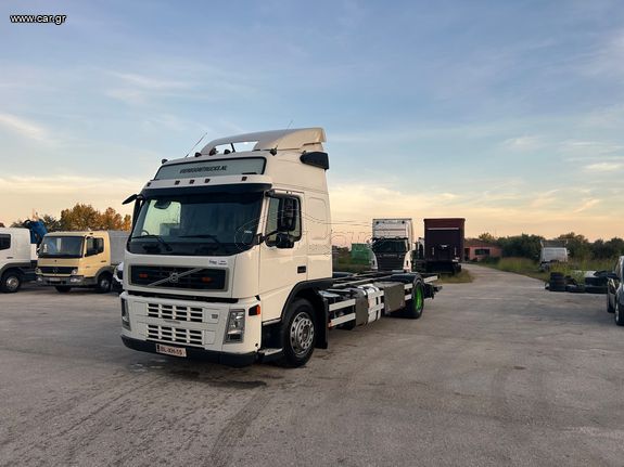 Volvo '03 FM 9  260. 300