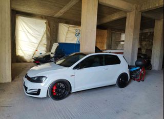 Volkswagen Golf '14 GTI