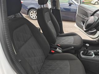 Citroen C-Elysee 2019 1.2 82HP FEEL  4DR-thumb-15